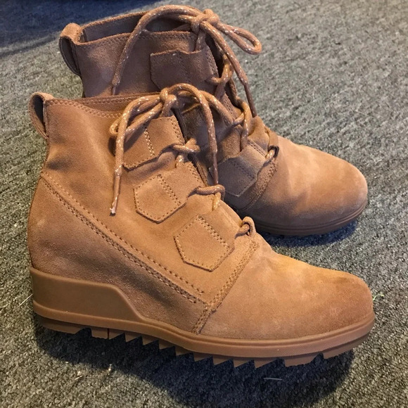 Sorel Tan Evie Boots, size 37.5 - Picture 2 of 7